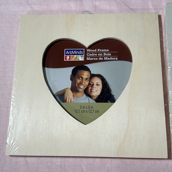 Lot of 2 ArtMinds Square Unfinished Wood Photo Frame Heart Shaped Craft DIY NEW - Picture 3 of 12